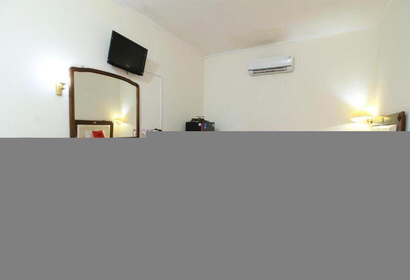 Семейный Номер, Reddoorz At Hotel Putra Perdana Klaten