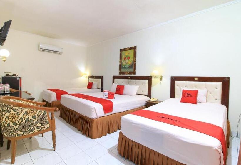 Семейный Номер, Reddoorz At Hotel Putra Perdana Klaten
