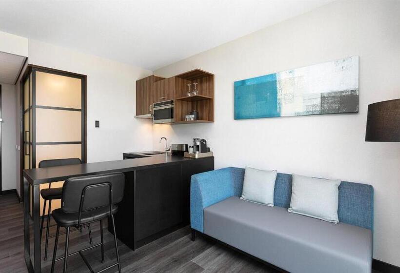 Studio Standard Lit King Size, Courtyard By Marriott Amsterdam Airport