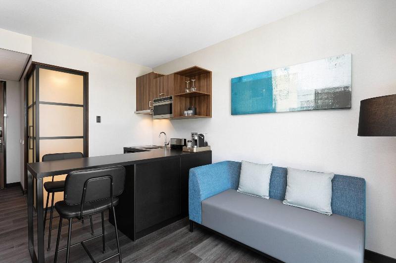 Studio Standard Lit King Size, Courtyard By Marriott Amsterdam Airport