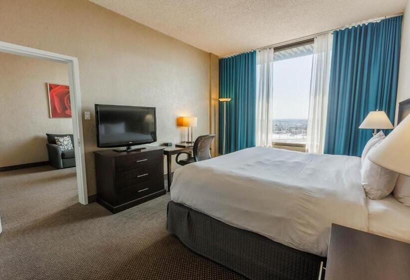 Люкс Executive Кровать Кинг, Travelodge By Wyndham Quebec City Hotel & Convention Centre
