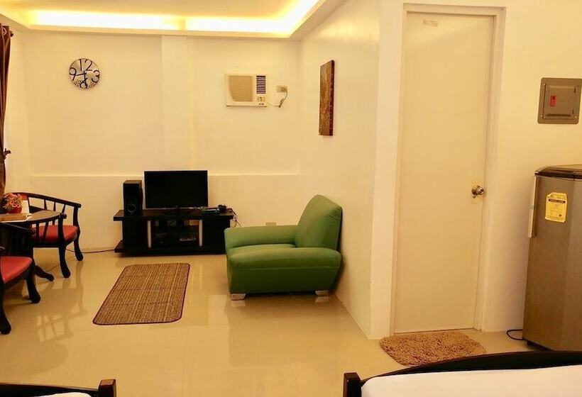 اتاق خانوادگی با چشم‌انداز دریا, Juvies Resort Hotel And Restaurant
