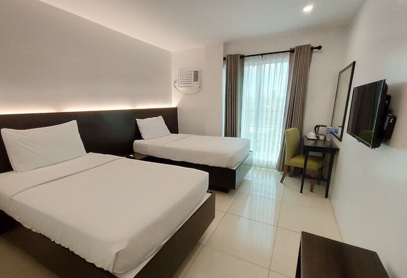 Номер Superior, Top Star Hotel Tagum
