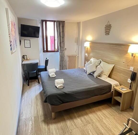基本间, Hôtel Du Cheval Blanc Barcelonnette