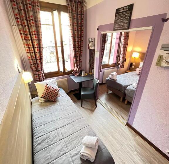 经济型三人房间, Hôtel Du Cheval Blanc Barcelonnette