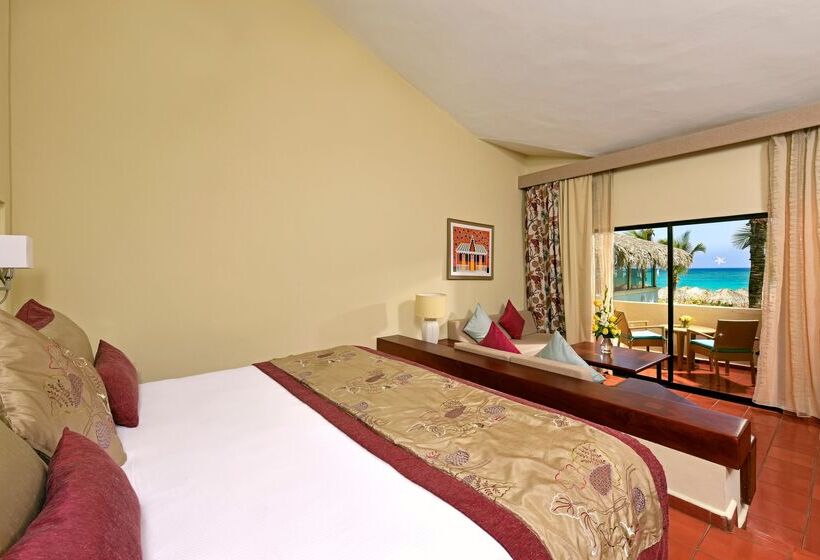 Полулюкс, Iberostar Waves Dominicana