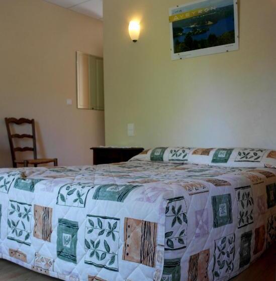 Номер Стандарт, Relais Du Bois Du Four