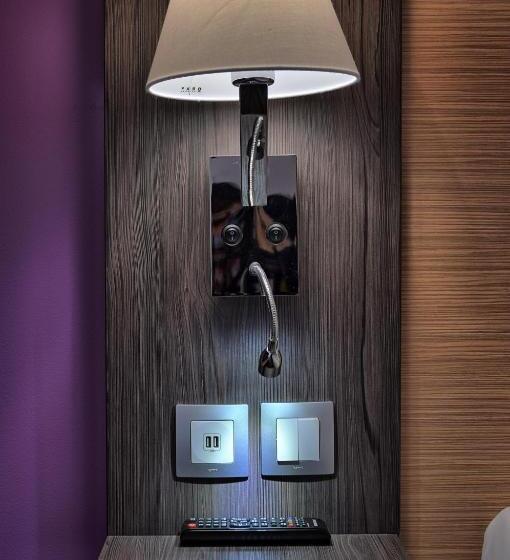 Family Suite, Contact Hotel Restaurant Bleu France   Eragny Cergy