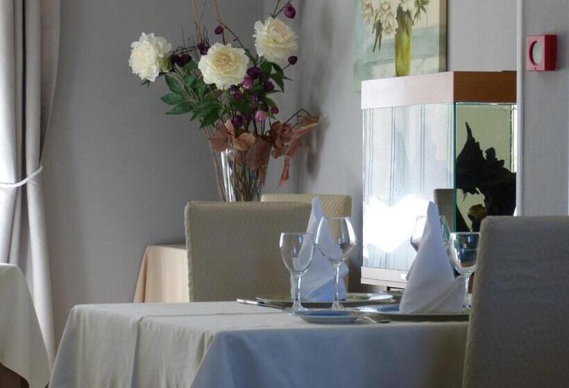 Номер Стандарт, Hôtel Restaurant Le Relais
