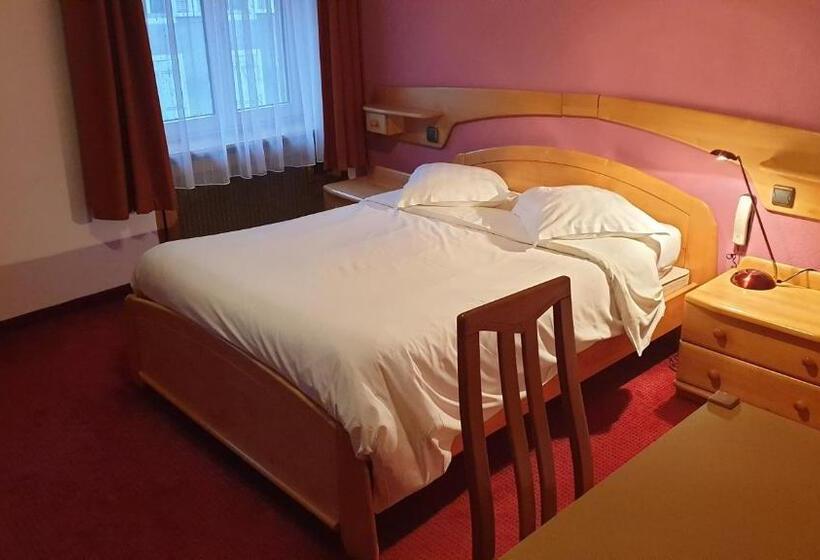 Номер Стандарт, Logis Hotel Restaurant Le Faudé