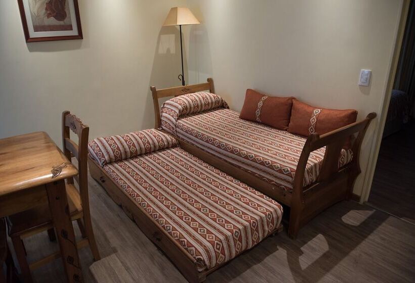 اتاق خانوادگی, Del Bosque Apart