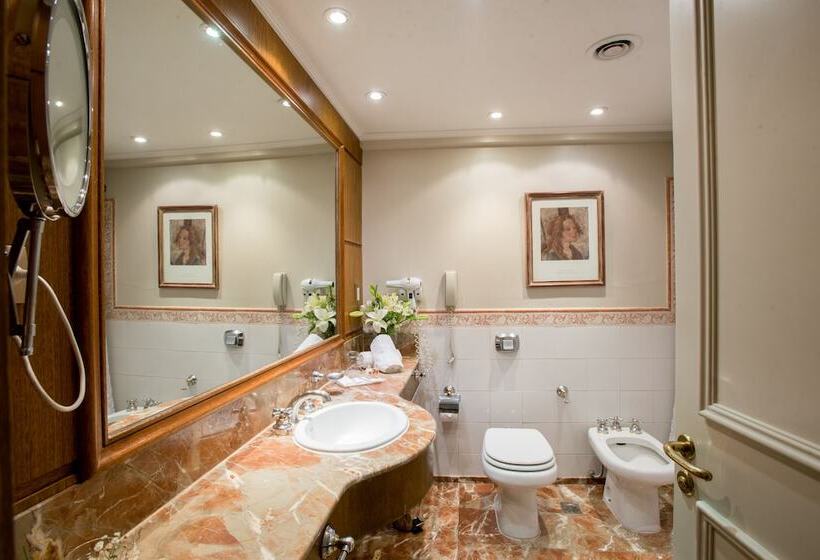 اتاق سوپریور, Windsor