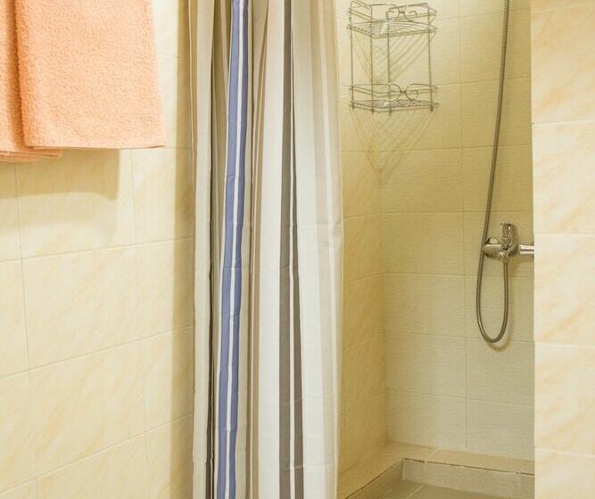 اتاق استاندارد, & Hostel Klever