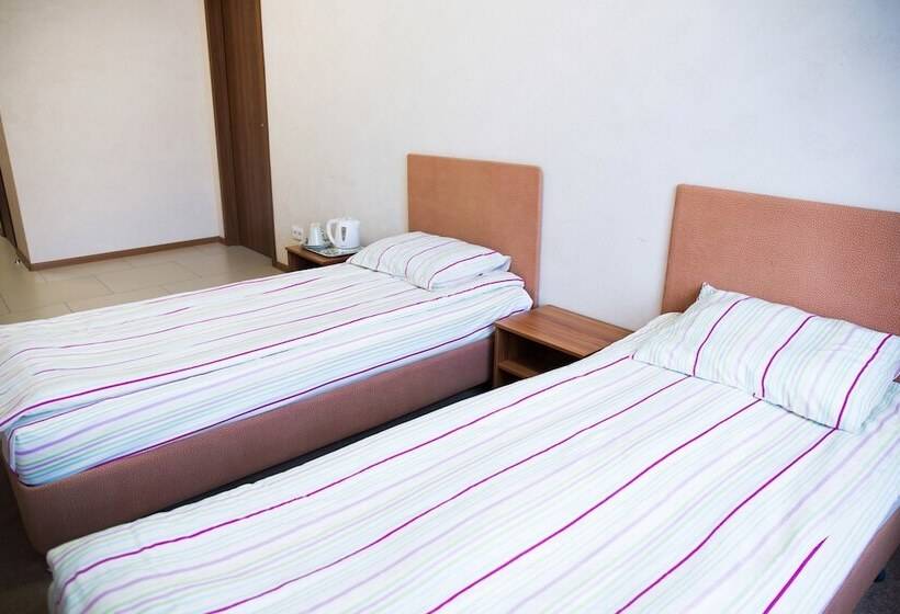 اتاق اکونومی, & Hostel Klever