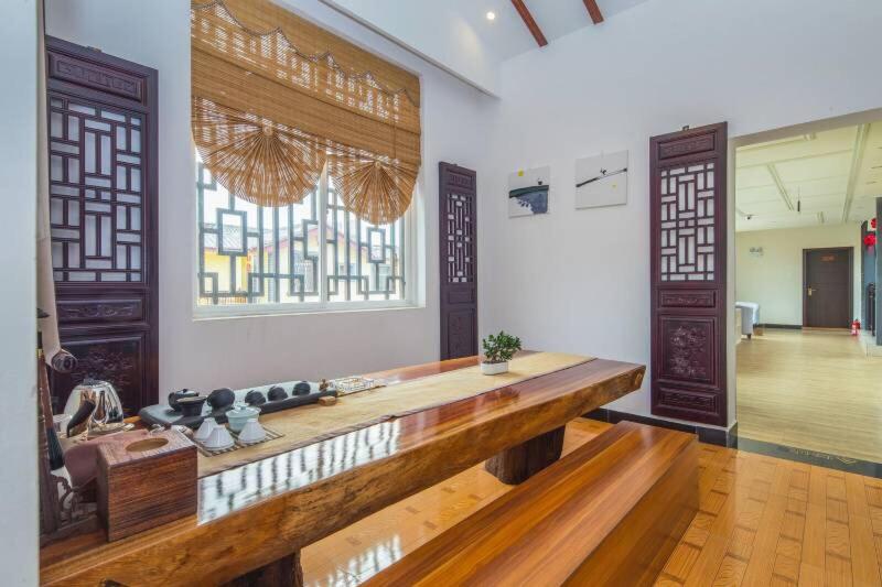 Семейное Бунгало, Stone Forest Mijia Guest House
