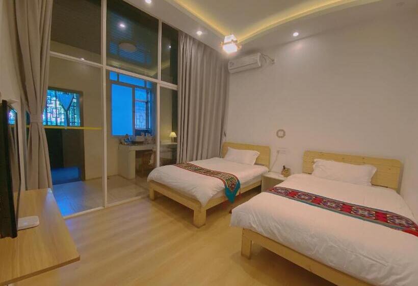 Семейное Бунгало, Stone Forest Mijia Guest House