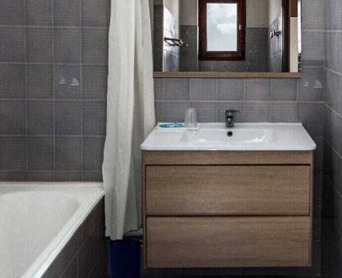 اتاق استاندارد سه نفره, La Bonne Auberge