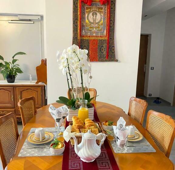 Студио Стандарт Вид на Сад, Reims Sherpa Guest House