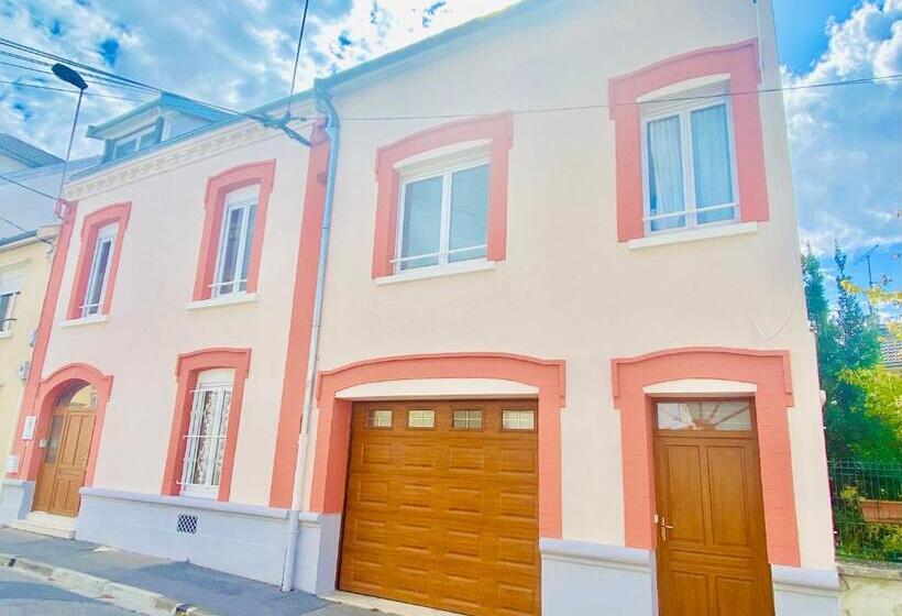 Студио Стандарт Вид на Сад, Reims Sherpa Guest House