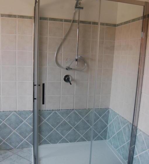 Стандартный внешний трехместный номер с ванной комнатой, I Ginepri B&b