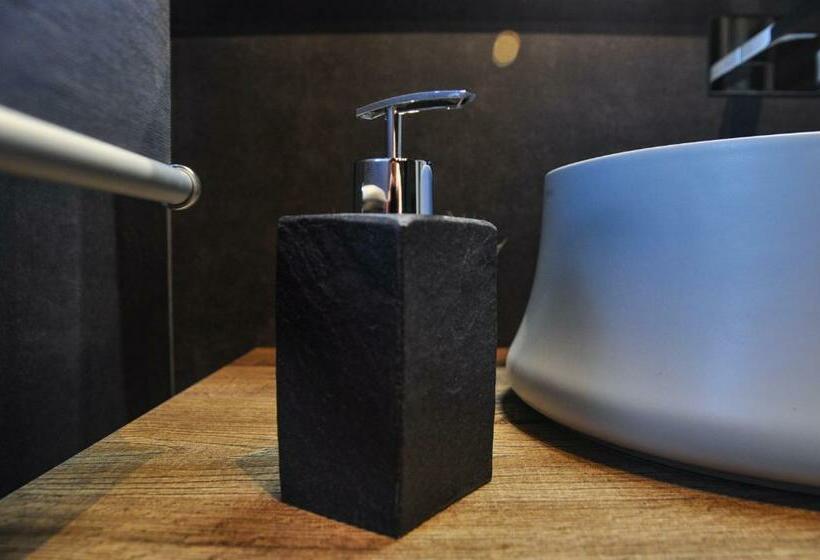 اتاق استاندارد, Deer House Bnb