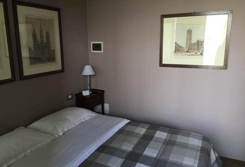 Deluxe room with river view, La Finestra Sul Po  Agriturismo