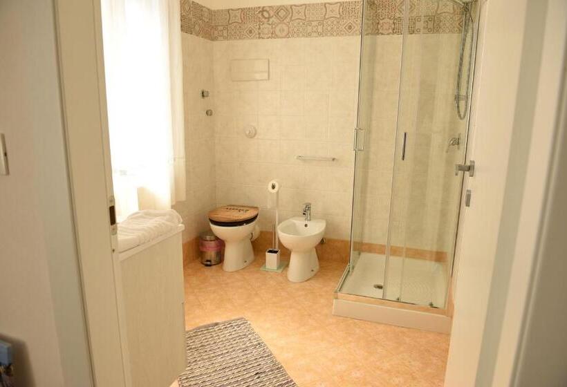 4인용 스탠다드 룸, Casa Sarina