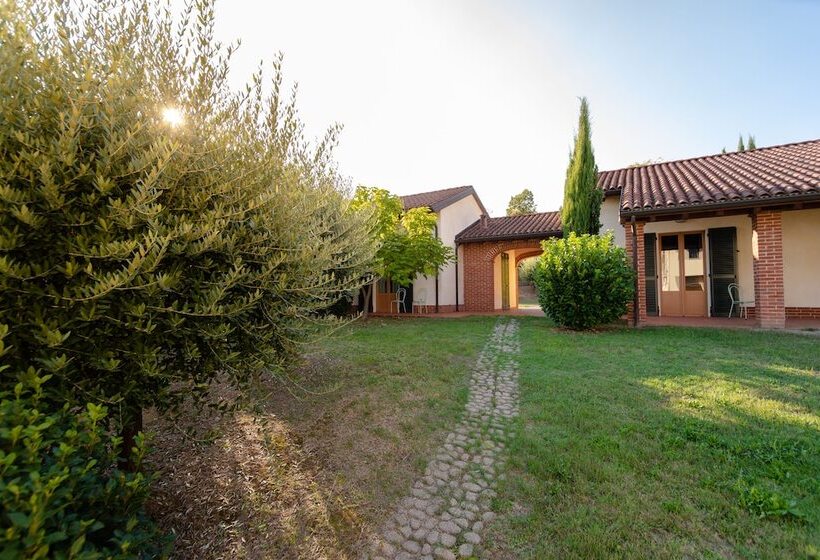 اتاق سوپریور, Ariotto Village