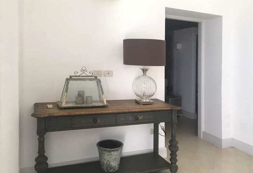 Апартаменты 1 Спальня Вид на Сад, Villa Starace Suites Et Appartements