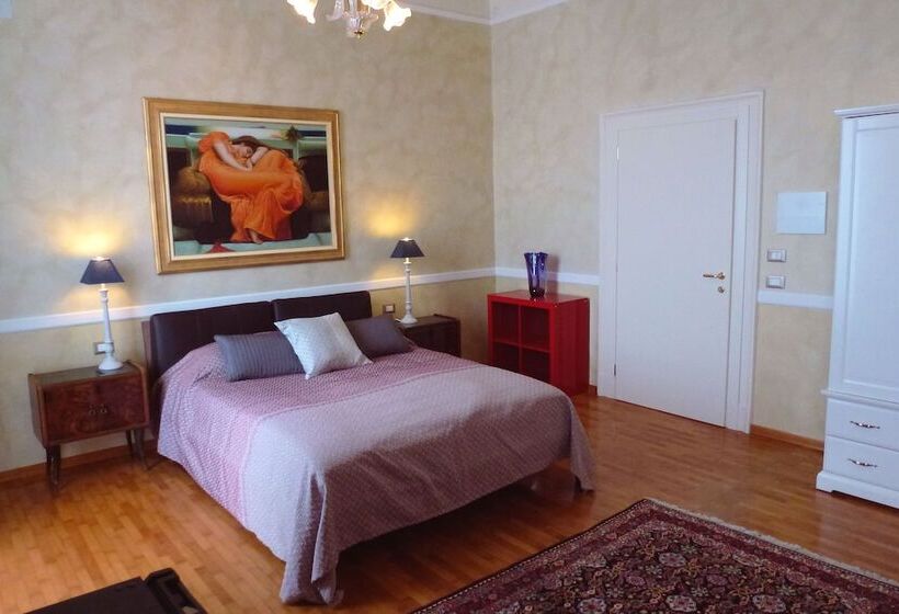 Deluxe room with river view, Lady Verona Residence