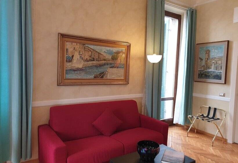 Deluxe room with river view, Lady Verona Residence