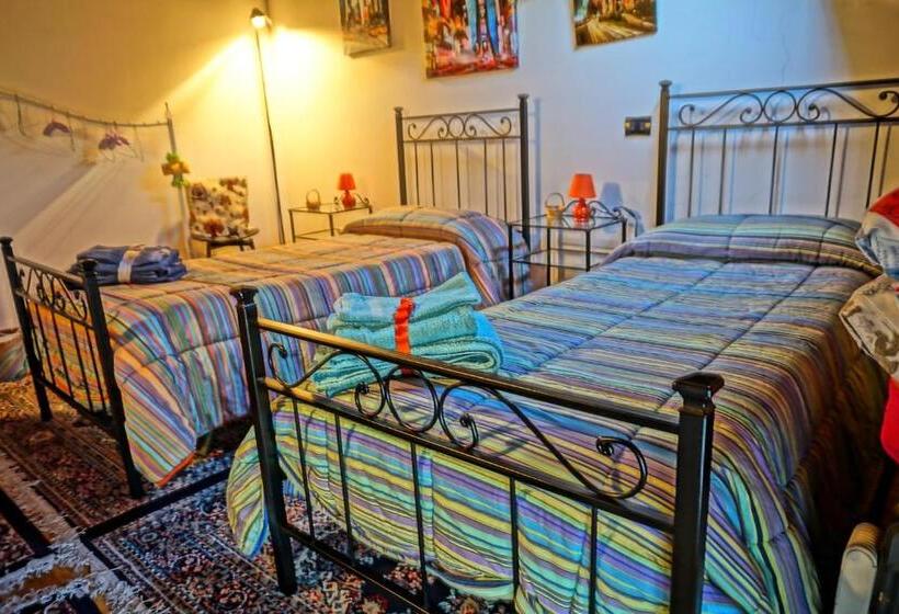 اتاق استاندارد با سرویس بهداشتی مشترک, Casa Stefy