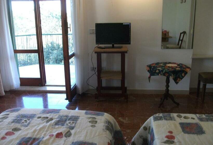 اتاق استاندارد سه نفره, B&b La Principessa