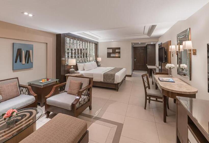 Полулюкс, Henann Regency Resort And Spa
