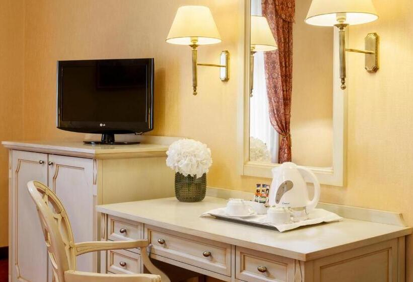Полулюкс, Danubius Hotel Astoria City Center