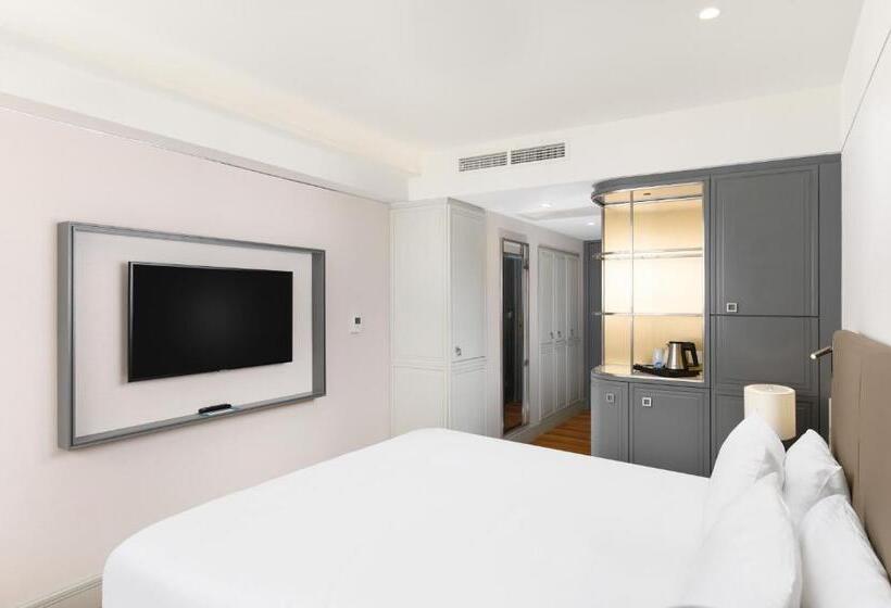 Номер Superior, Danubius Hotel Astoria City Center