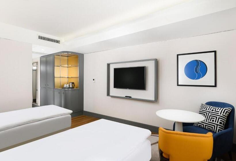 Номер Superior, Danubius Hotel Astoria City Center