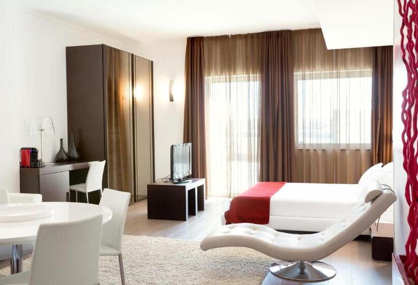 スイート, Mediterraneo Palace