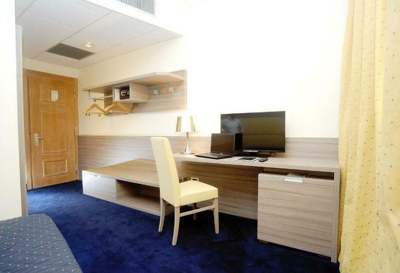 Номер Стандарт, Palace Inn Rome Fiano