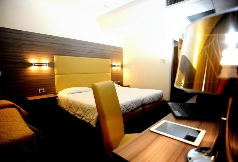 Четырехместный Номер Стандарт, Palace Inn Rome Fiano