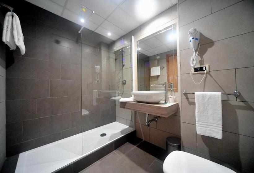 Четырехместный Номер Стандарт, Palace Inn Rome Fiano