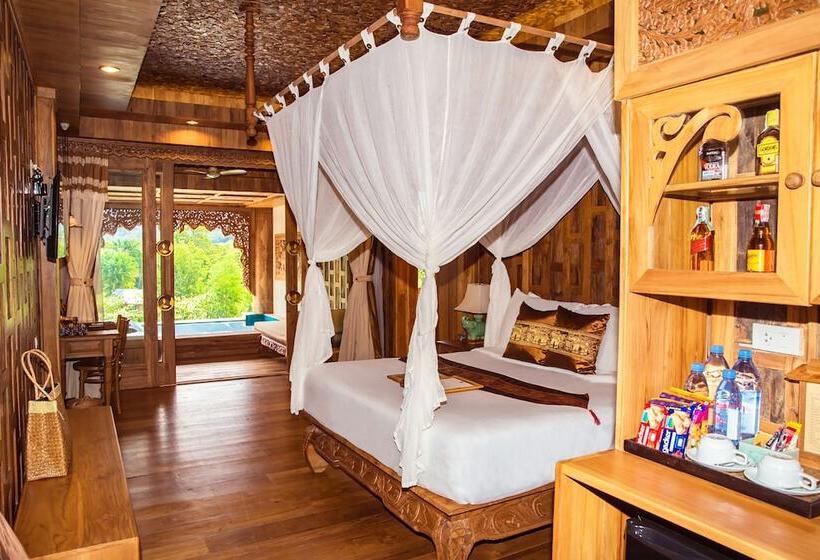 سوئیت با چشم‌انداز, Santhiya Tree Koh Chang Resort