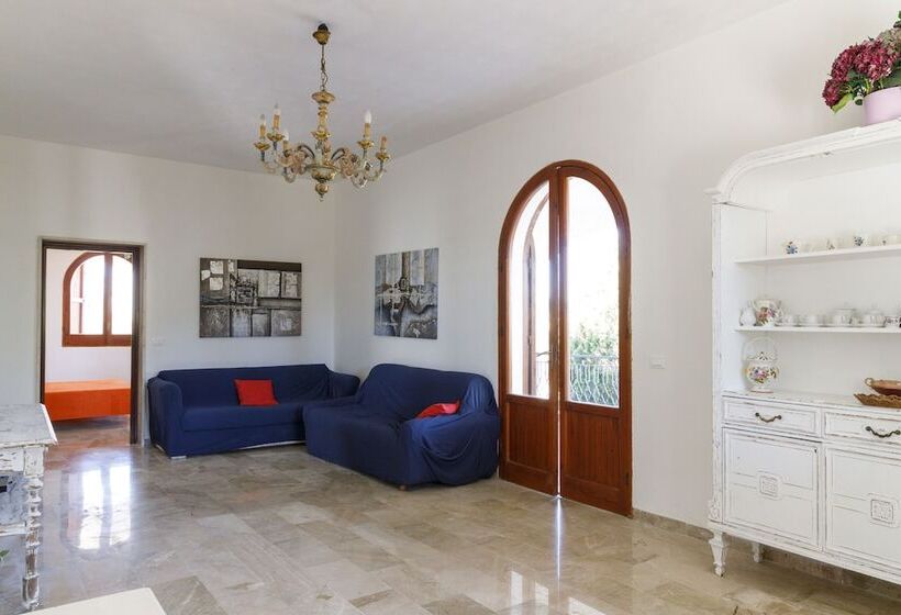 ویلا دلوکس 3 خوابه, Villa Panoramica Sul Mare