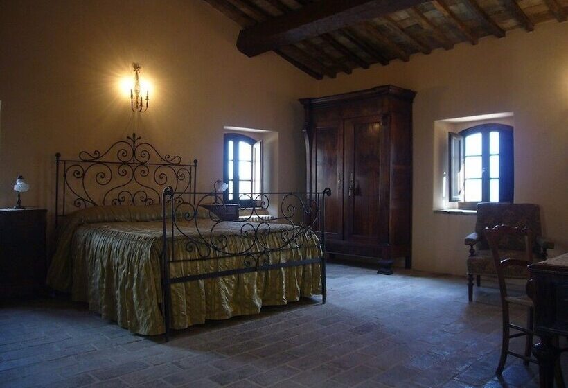 Люкс, Borgo Storico Cisterna