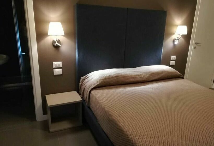 四人标准间, Garda Guest House