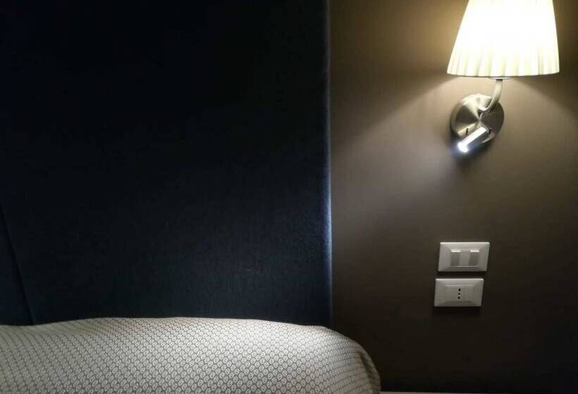 家庭间, Garda Guest House