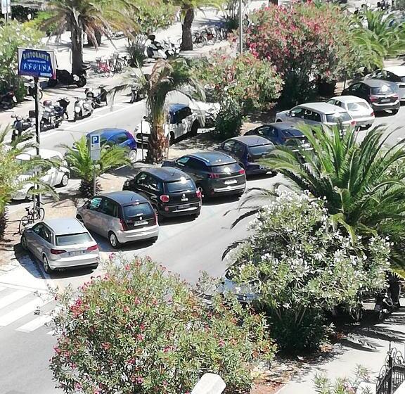 اتاق سه نفره دلوکس با چشم‌انداز دریا, B&b Attico Mare