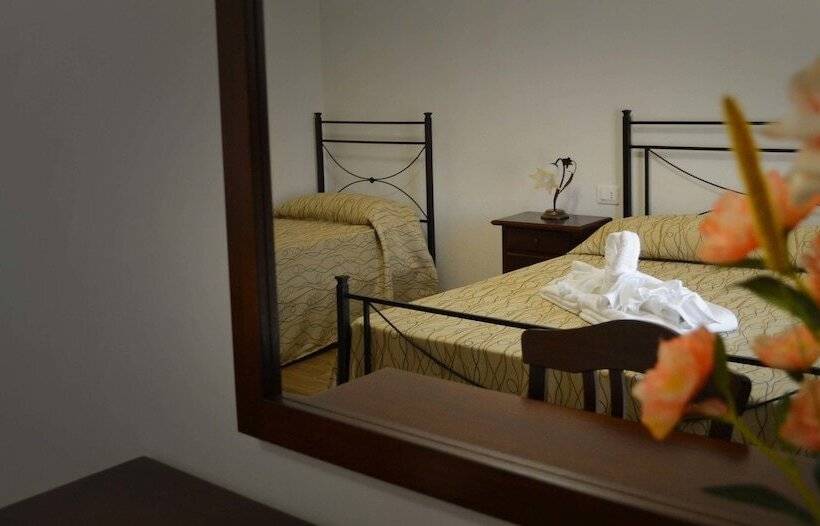 اتاق کلاسیک سه تخته, B&b Castiglione