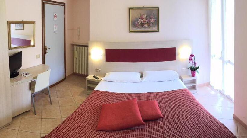 经济房, Albergo Riva