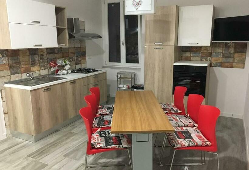 اتاق استاندارد سه نفره, B&b Cuore Di Salerno